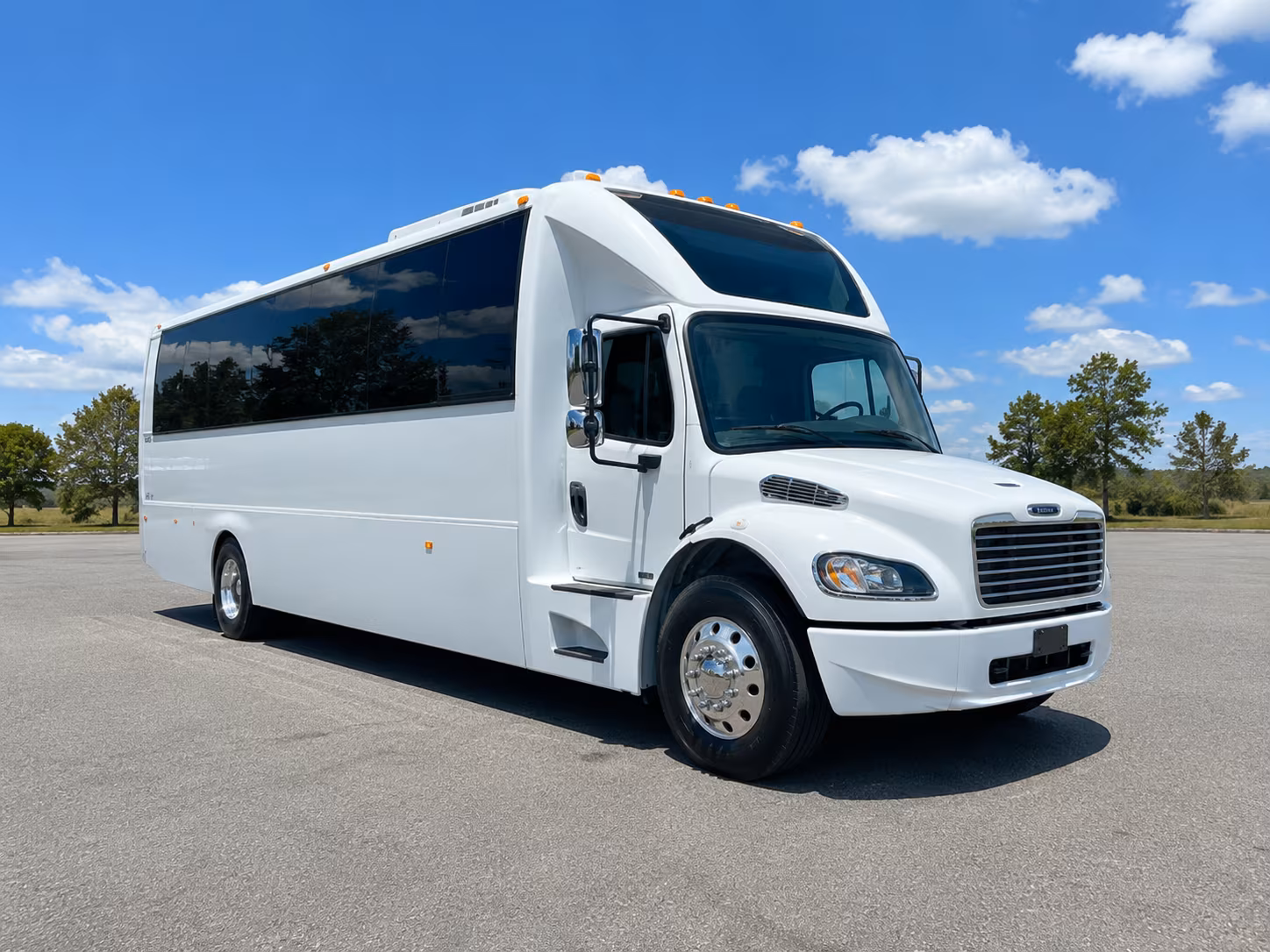 Las Cruces Birthday, Sweet 16, & Quinceañera Transportation party bus exterior